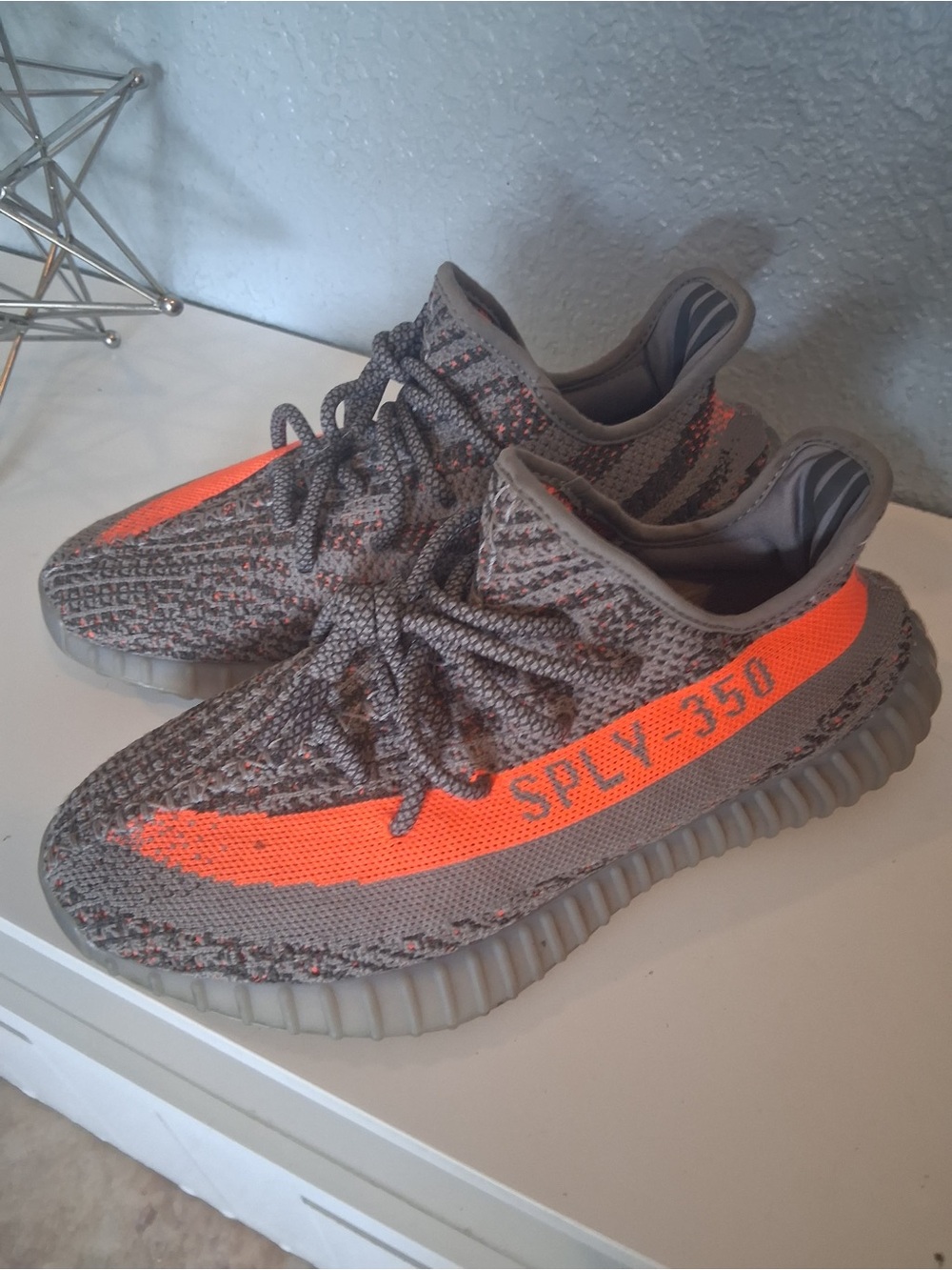 Yeezy Boost SPLY-350 Kids Sneaker in Gray with Orange Stripe
